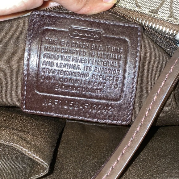 Coach Soho Pleated Signature Tote - Picture 7 of 8